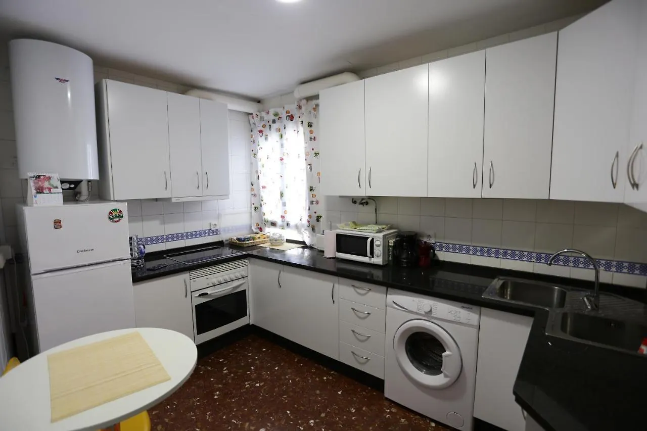 Calle San Basilio - Patios. Aparcamiento Gratis Cordoba 0*,